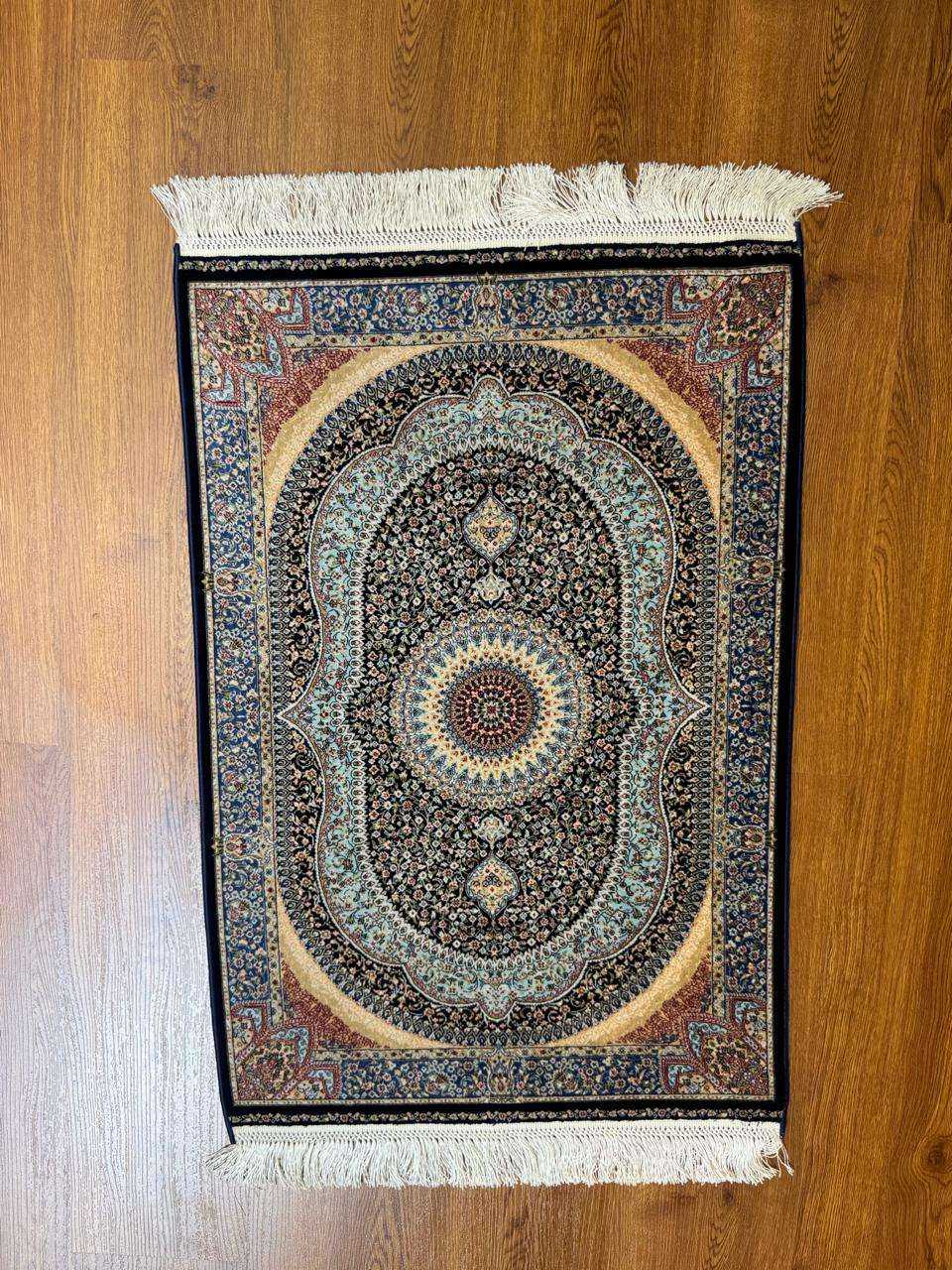 سجاد ايراني حرير 60*90 سم هاند فينيش 2
