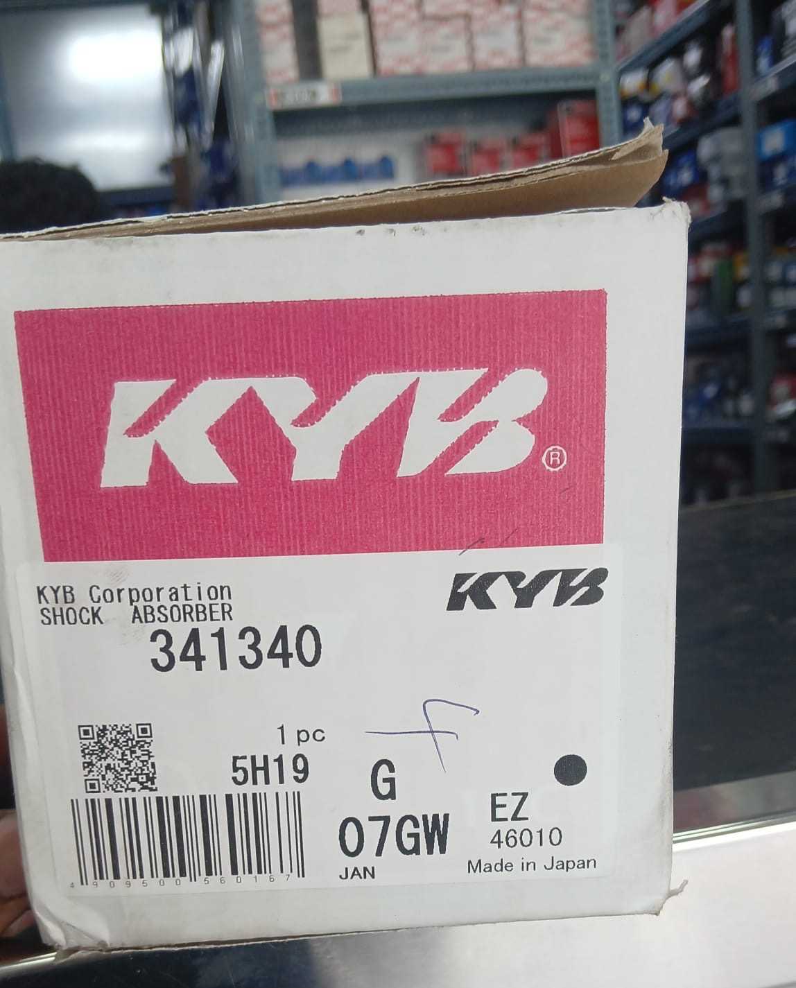 KYB SHOCK OBSERVER  2 SETS